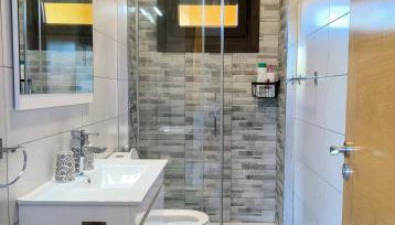 Estudio a 10 minutos de Playa América - Foto 4, Shower