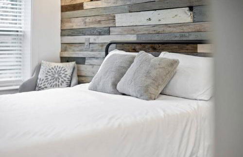 Lux Stay's Modern Loft Style Tiny Home in ATL - Foto 30