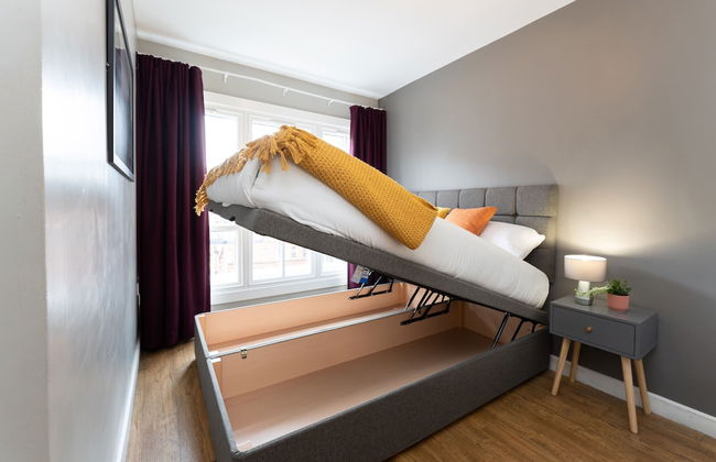 High Street Town House - Photo 3