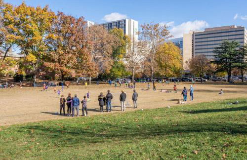 Crystal City Charm 2BR Free Parking 304 - Foto 17