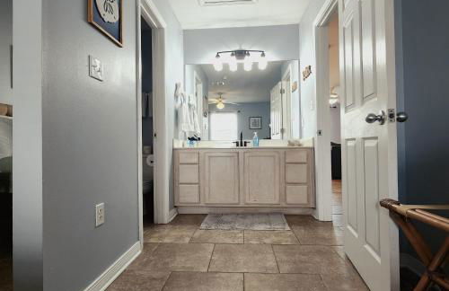 Condo in Gulf Shores King Suite - Photo 26