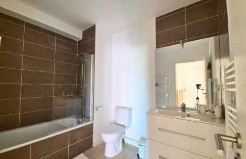 Maison de rêve à Valras Plage pour 8 personnes idéale pour les familles à 10 minutes de la mer avec jardin terrasse climatisation wifi et deux parkings - Foto 11