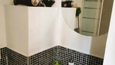 STUDIO LE PETIT ATELIER - PROCHE GARE - WiFi - Foto 4