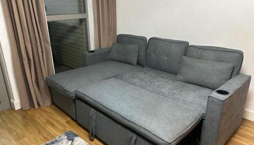 Central 1-Bed Apt for 4 Near Transport & Shops - Foto 2