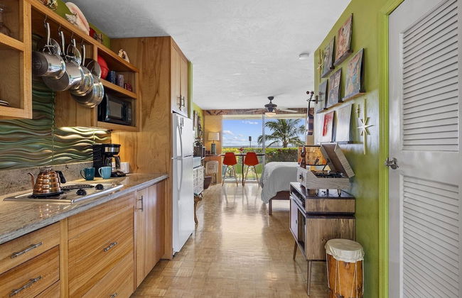 Atomic Tiki - Foto 24