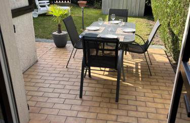 Cottage cosy avec jardin, piscine et parking - Foto 5