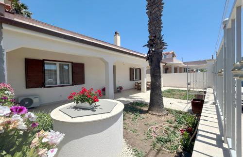 Villa Sole near the sandy beach, parking & wifi - Foto 38