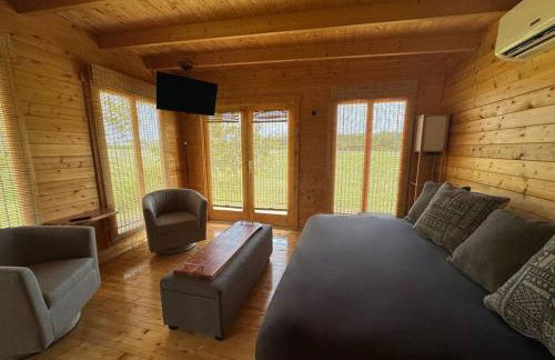 Tranquil Modern Farm Cabin - Foto 40