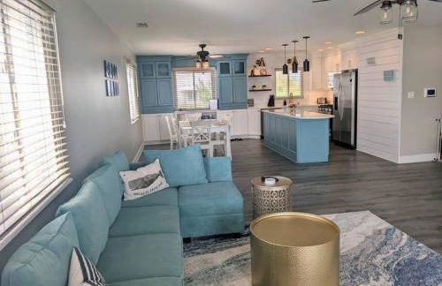 Bay Bliss - Private Beachfront Home with 180° Views & Hot Tub! - Foto 13