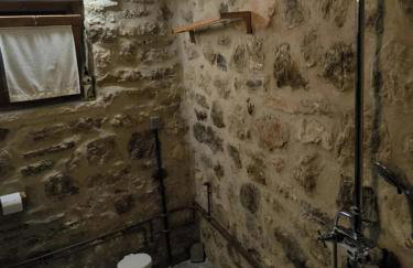 The Mountain House -mountain getaway - Photo 2