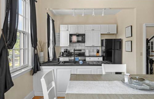 The 87th Townhome - Local Landmark Property - Foto 13