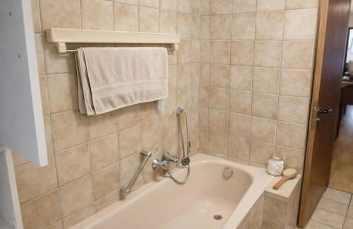 3 Floor XXL House, 7 Rooms, 2 Kitchen, 15 Minutes to Frankfurt, Washing Machine - Foto 69