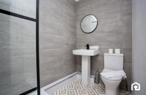 Modern 3-Bedroom Retreat - Foto 28