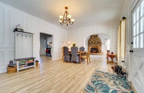 Dolorable Home with Yard - Walk to River! - Foto 7