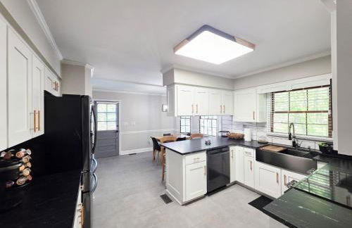 3BR House at Pine Forest Hideaway - 12 Minutes to UNC - Near Jordan Lake - Foto 4