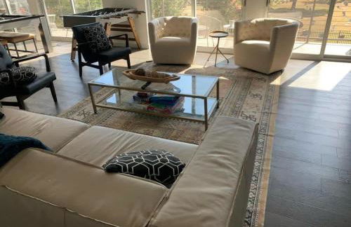 Tailgate Penthouse 2 Blocks from UT Stadium - Foto 2