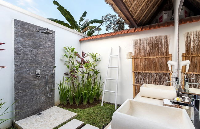 Villa Candi Kecil Empat by Villa Finder - Foto 15