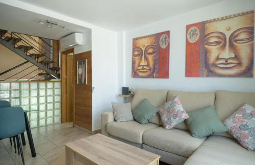 Adosado en Telde con piscina y vistas al mar - Foto 12