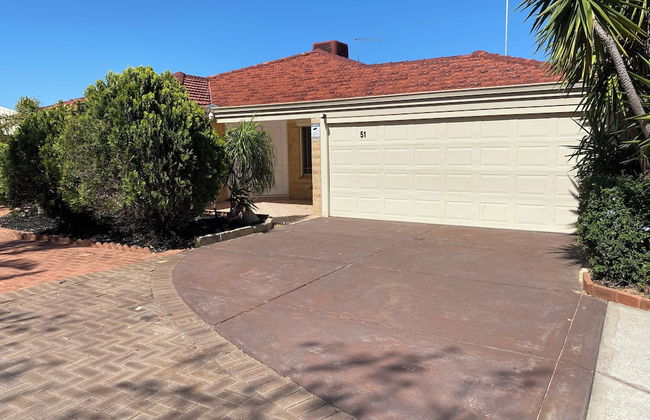 Ocean Keys Family Accommodation - Photo 17