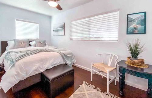 Cozy beach home walking distance from ocean - Foto 18