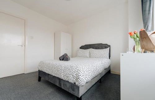 2BR w Balcony Swiss Cottage Near Central London - Foto 60