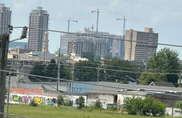 Downtown 1 mi Sleeps 6 wRooftop 3BR 4BED New built Modern Stylish Luxury - Foto 19