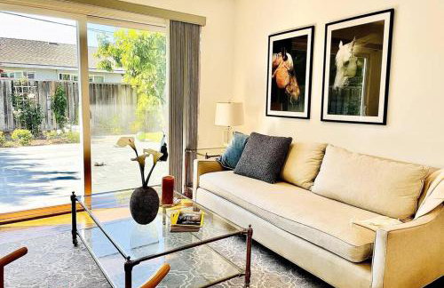 10 mins to SJC Fastest 2 Gigabit WiFI Open Floor BBQ Grill Fireplace Fenced Yard Pet Friendly - Foto 1