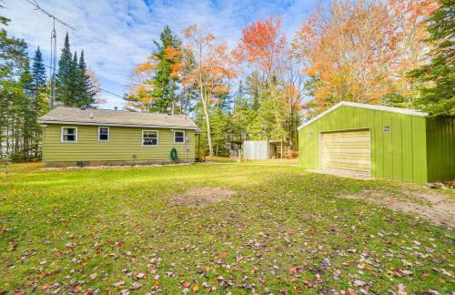 Dock and Fire Pit Lakefront Cottage in Gould City! - Foto 26