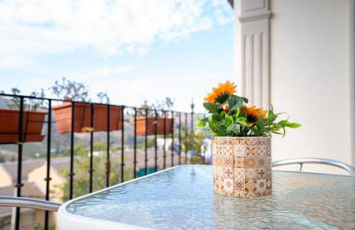 Encanto en Iznájar con terraza y vistas a la montaña - Foto 5