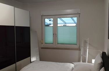 Ferienhaus mit Sommerpool, Terrasse und Glashaus - Foto 2