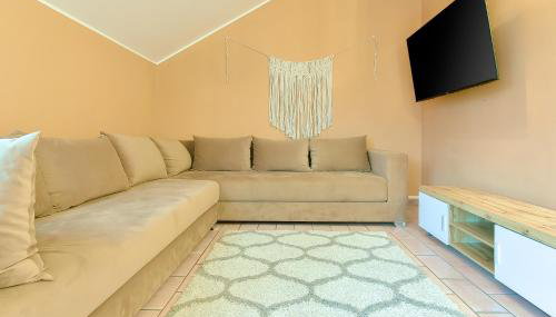 LHE Central View Boutique - Photo 4