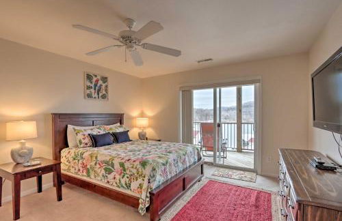Community Pool and Dock Lake of the Ozarks Condo! - Foto 10