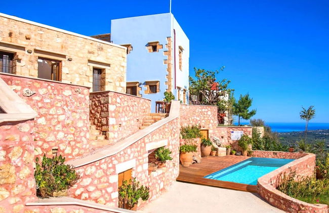 Venetian Mansion, 2 Separate Houses, Heated Pool in Kastellos, North-west Coast - Foto 1