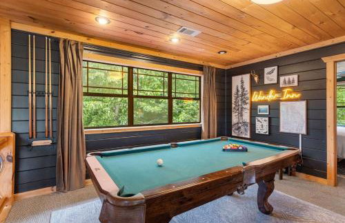 Monarch's Roost Luxe Cabin w Hot Tub and Sauna 10 Min to Helen - Foto 14