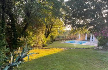 Rez de villa , beau jardin avec piscine - Foto 7