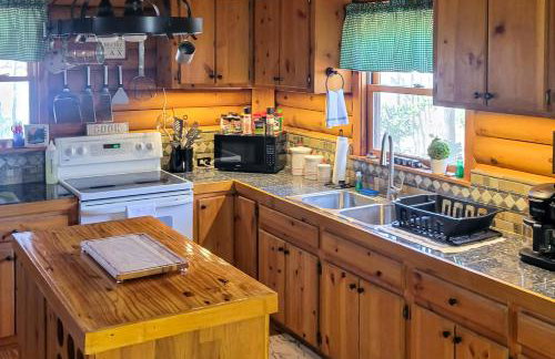 Private Dock and Game Room! Lake Hartwell Retreat - Foto 12