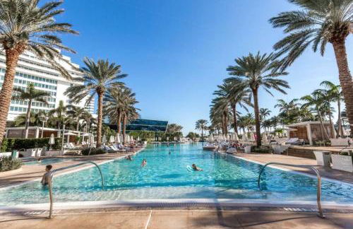 Fontainebleau Hotel Ocean View Fits 6! 1 BED/2 BA - Photo 18