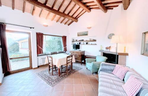 Serene Tuscan Retreat With Breathtaking Views - Photo 22