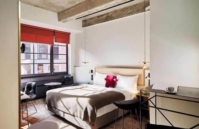 Hood House - Photo 30