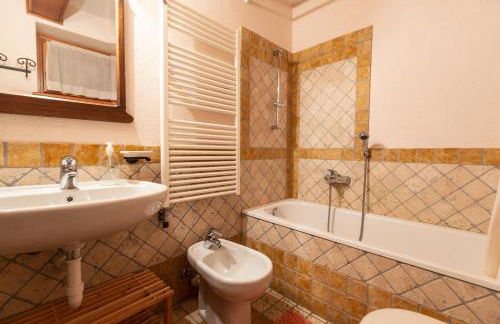 JOIVY Big Flat for 6 with Backyard and Parking in Courmayeur - Foto 20