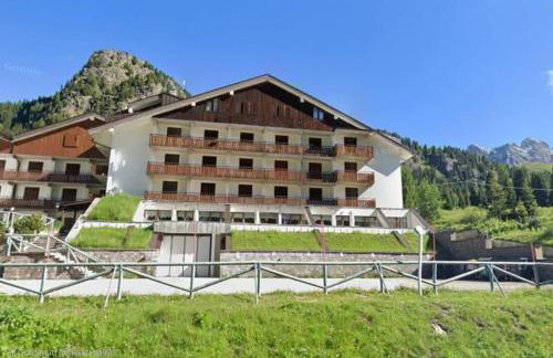 Casina Alpina sugli impianti Passo S Pellegrino - Photo 1
