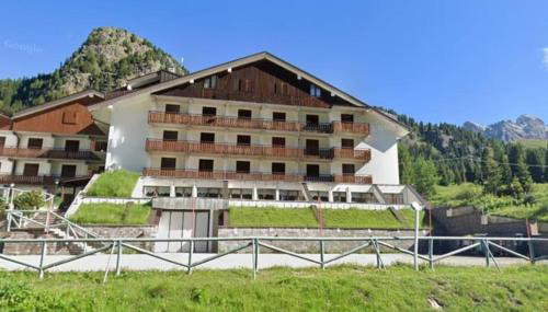 Casina Alpina trekking Passo S Pellegrino - Foto 1