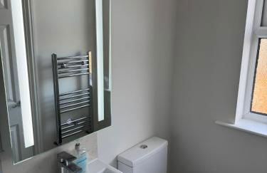 Central Aldershot Flat, Near Station & Town Centre - Foto 6