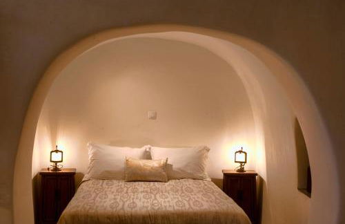 Heliophos Boutique Caves - Photo 6