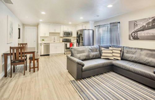 New Furnished 2Bd Apt! Great for Long Stays - Foto 1