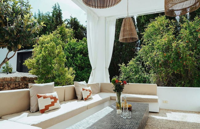 Luxurious Villa With Bright Terrace - Foto 37