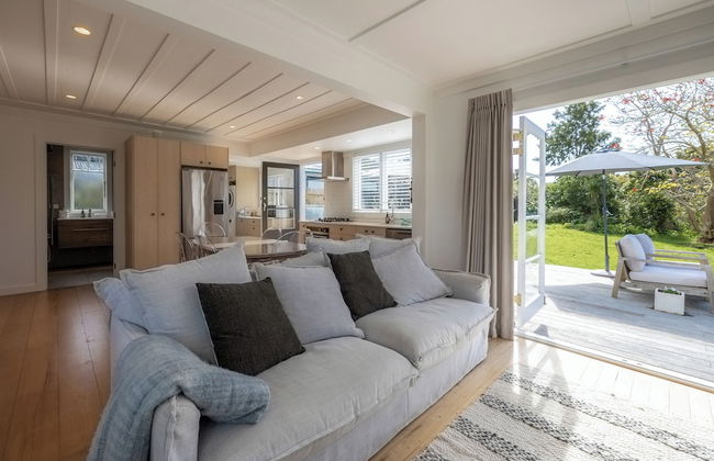 Tahatai Cottage with Spa Pool - Oneroa - Foto 15