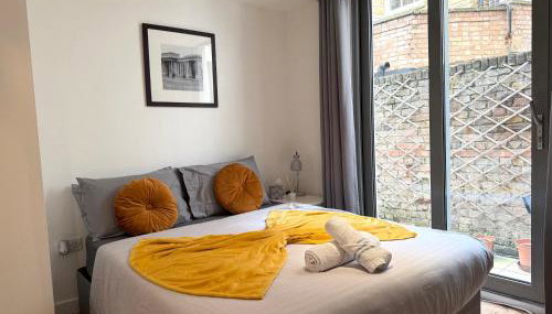 Central Brick Lane 2 Bedroom Flat - Private Patio - Foto 2