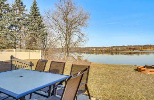 Ice Fishing and Winter Hikes! Belleville Lake House - Foto 3