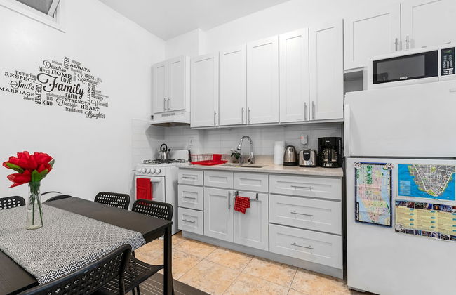 Your Next Vacation Should be Here ...walk to TimeSq - Foto 6